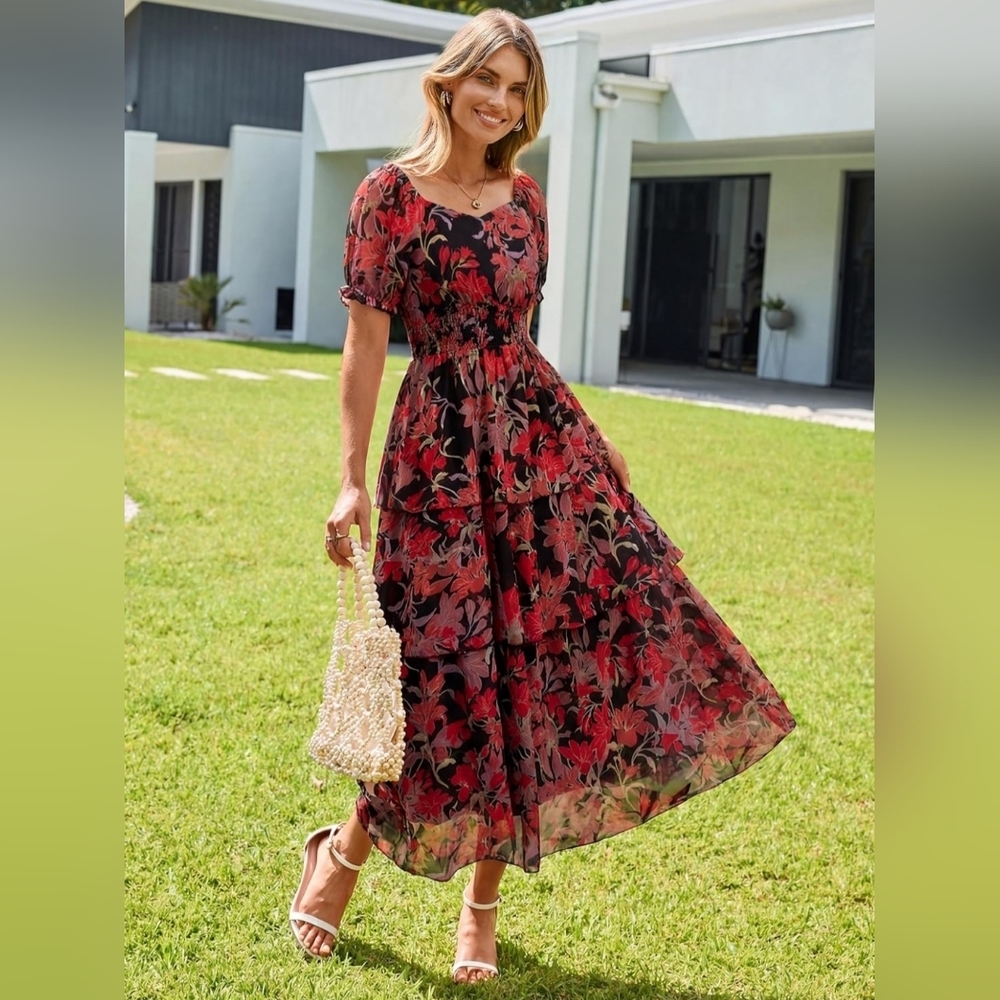 Chic Floral Maxi Dress in Black and Red - Picture 5 of 6